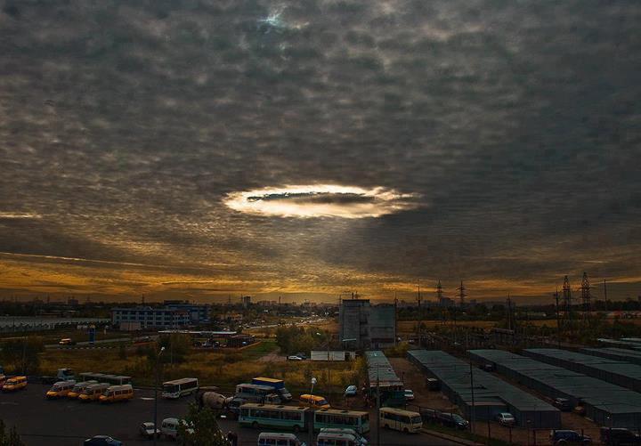 Hole Punch Cloud Phenomenon over Moscow - meme