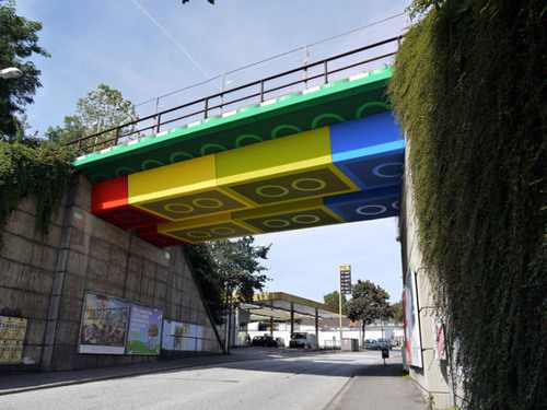 Real LEGO Bridge in Germany - meme